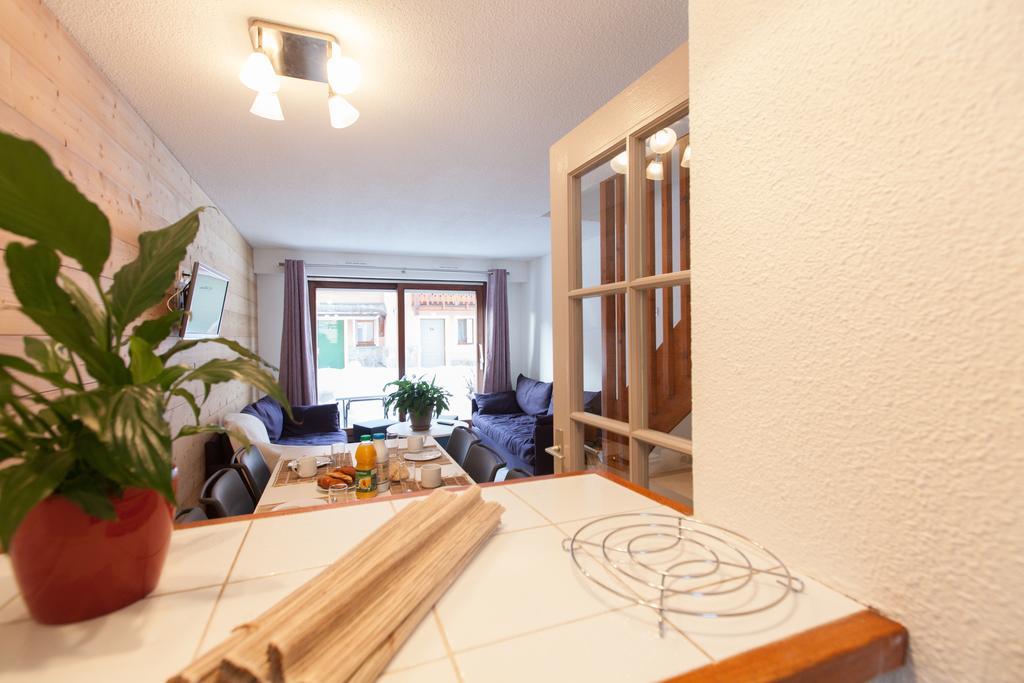 Les Chalets Du Jardin Alpin La Salle-les-Alpes Екстериор снимка