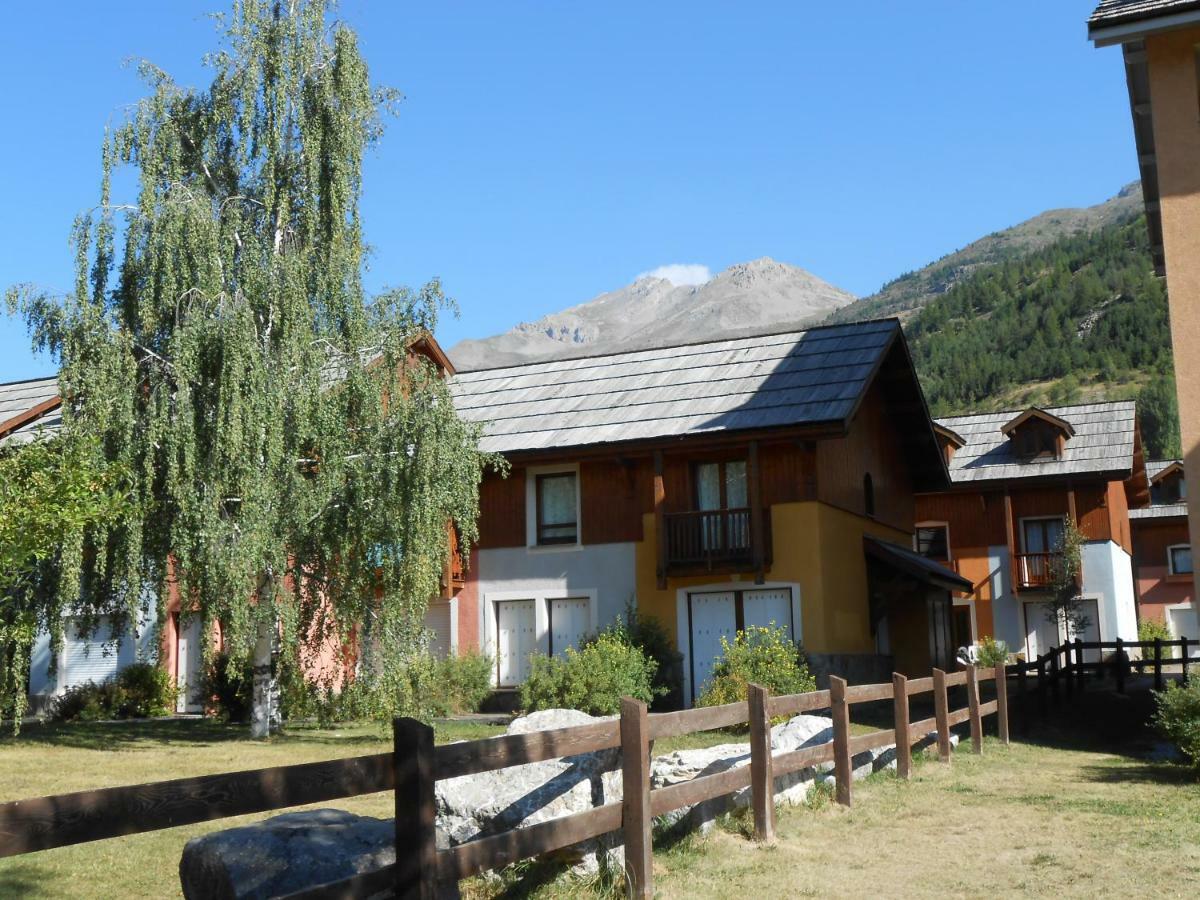 Les Chalets Du Jardin Alpin La Salle-les-Alpes Екстериор снимка
